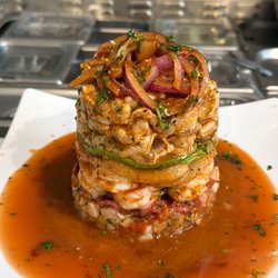 Torre de Mariscos (seafood tower)