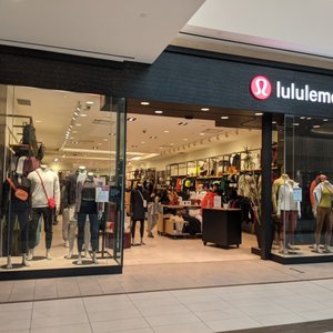 lululemon champlain place
