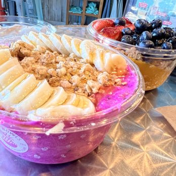 Playa Bowls - Pink power and mango berry bowls - Juice Bars & Smoothies Near Me - East Greenwich, Rhode Island