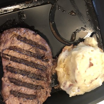 Applebee's Grill + Bar - 6 oz Steak with mashed potatoes - Sports Bars Near Me - Fern Creek, Kentucky