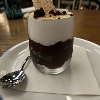 Unreserved Food Bazaar - S'mores in a jar - American Near Me - Orlando, Florida Unreserved Food Bazaar - S'mores in a jar - American Near Me - Orlando, Florida