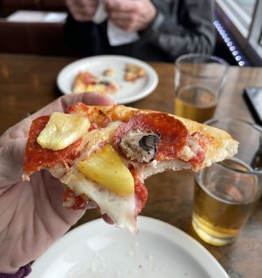 Damn Fine Pizza by null