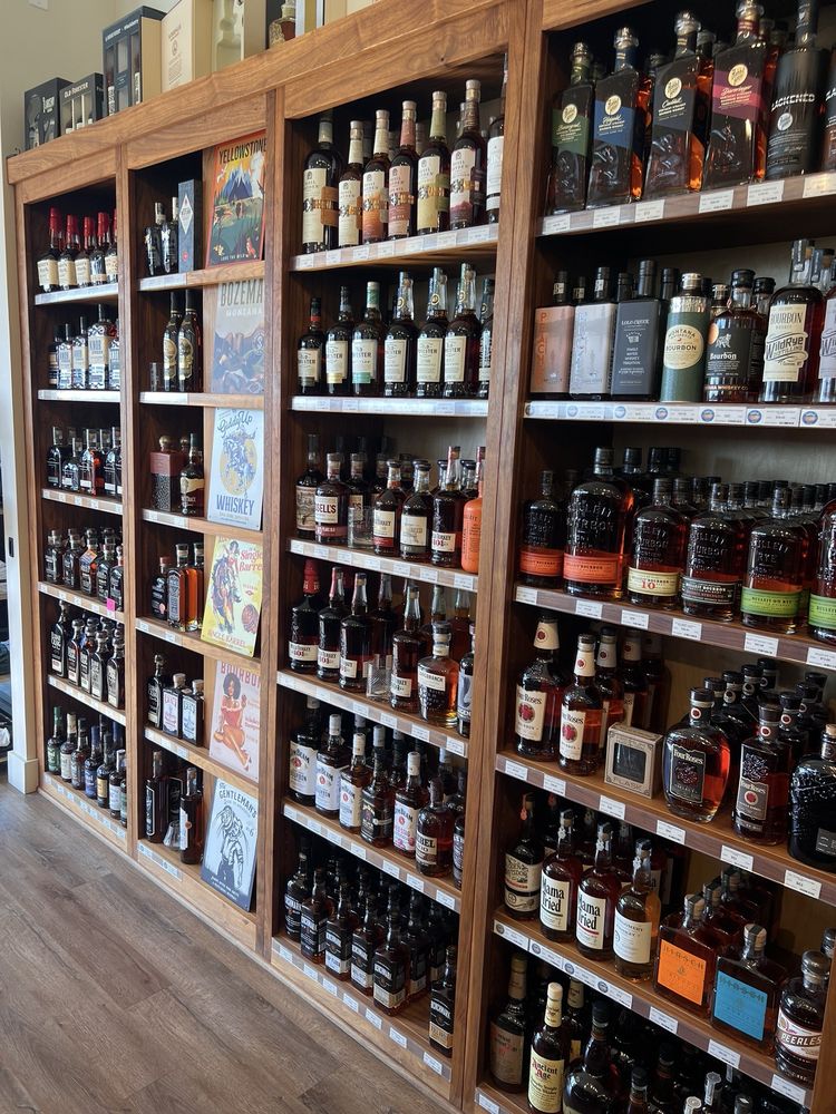 Single Barrel Liquor and Bar Image