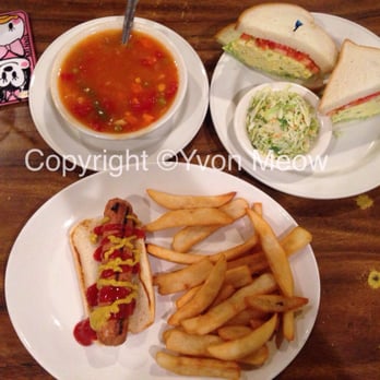Nate'n Al's - Veggie soup, turkey dog with fries and egg salad sandwich with coleslaw. - Delis Near Me - Beverly Hills, California Nate'n Al's - Veggie soup, turkey dog with fries and egg salad sandwich with coleslaw. - Delis Near Me - Beverly Hills, California