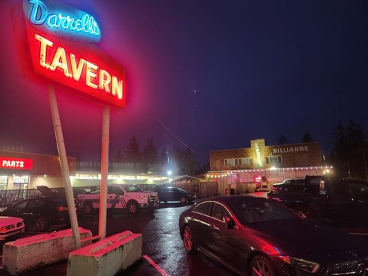 Darrell's Tavern by null
