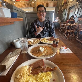 Cracker Barrel Old Country Store - My lovely date! - American Near Me - Buda, Texas Cracker Barrel Old Country Store - My lovely date! - American Near Me - Buda, Texas
