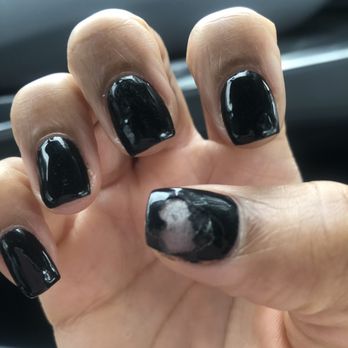 P Nails - Bubbled polish on right hand and peeled polish on right thumb (less than 24hrs later) - Nail Salons Near Me - Los Angeles, California