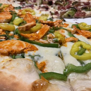 Dewey's Pizza - Buffalo chicken with banana peppers & bell peppers - Pizza Near Me - Cincinnati, Ohio Dewey's Pizza - Buffalo chicken with banana peppers & bell peppers - Pizza Near Me - Cincinnati, Ohio