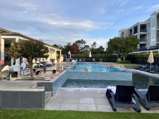 Hilton Lake Taupo by null