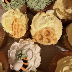 Baby shower cupcakes.