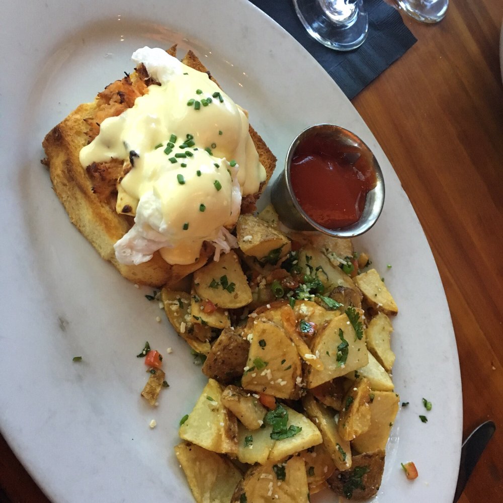 Roaring Fork - Eggs Benedict - New American Near Me - Austin, Texas Roaring Fork - Eggs Benedict - New American Near Me - Austin, Texas