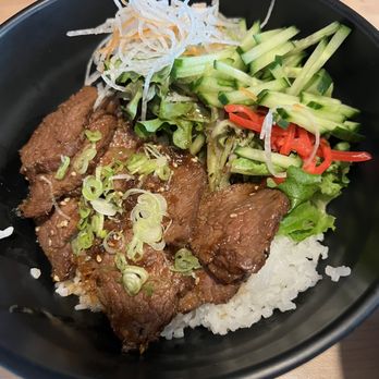 Shoku Izakaya - Beef teriyaki bowl - Asian Fusion Near Me - Banff, Alberta Shoku Izakaya - Beef teriyaki bowl - Asian Fusion Near Me - Banff, Alberta
