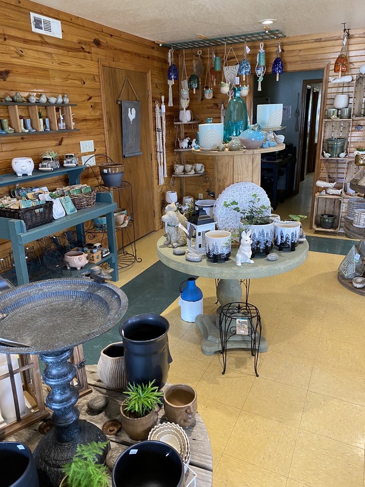 HOMESTEAD GREENHOUSE Updated August 2024 4622 10th Ave, Leavenworth, Kansas Nurseries