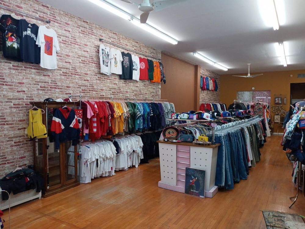 HEYDAY BY PRISON CITY VINTAGE Updated April 2024 522 Davis St