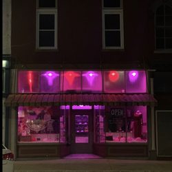 AnnRose Boutique - Night time view of AnnRose Boutique