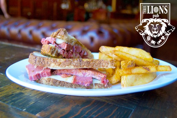 Three Lions Pub by null