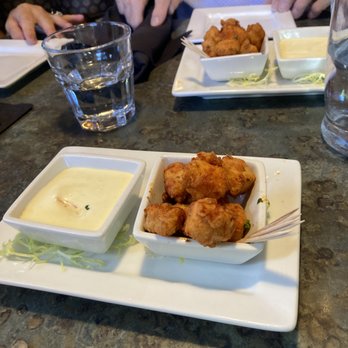 Elements Tapas - Mauhi Mauhi happy hour fish plates - Lounges Near Me - Medford, Oregon