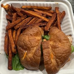 Wildflowers Restaurant - Chicken croissant