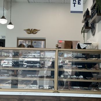 Parlor Doughnuts - Counter - Donuts Near Me - Pleasant Grove, Utah