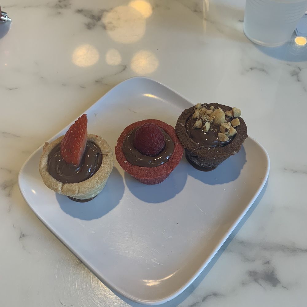 Nutella Cafe - Trio - Desserts Near Me - Chicago, Illinois Nutella Cafe - Trio - Desserts Near Me - Chicago, Illinois