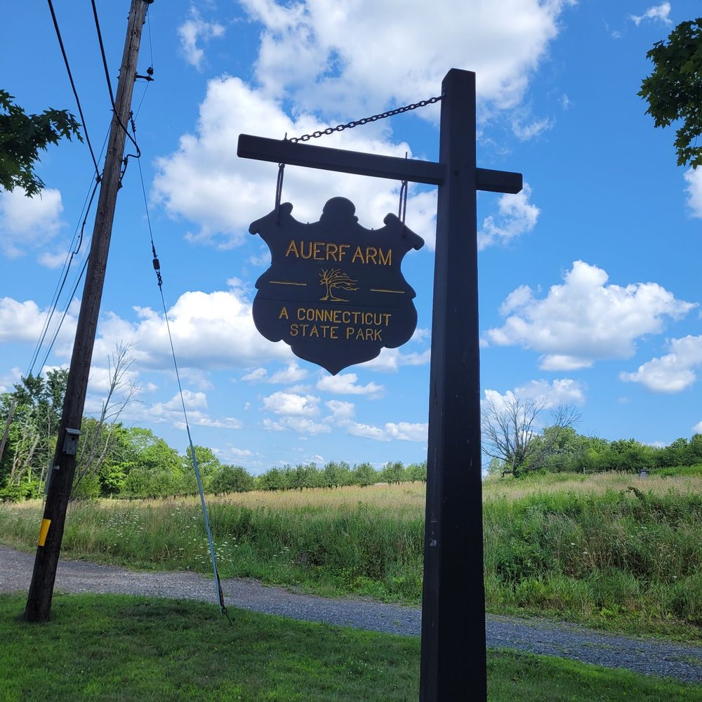 Auerfarm - Sign - part of a Connecticut state Park - Hiking Near Me - Bloomfield, Connecticut