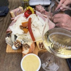 Barawine - The small cheese & charcuterie platter