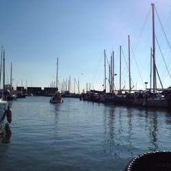 Land En Zeezicht - Blick von der Außenterrasse in den Haven von Marken.