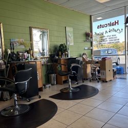 Catch A Wave Beauty Salon - Such a cozy beauty salon!!