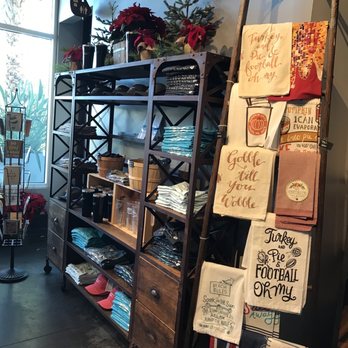 Canvas - Cute little retail area in front - New American Near Me - Orlando, Florida