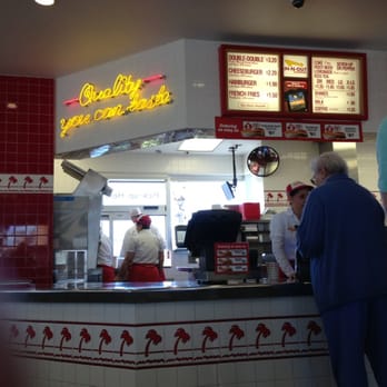 In-N-Out Burger - Fast Food Near Me - Glendora, California