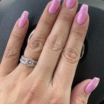 Sugar Nails & Lashes - Kim hooked it up today. Dip nail fill, glitter ombré. I'm ready you for spring - Nail Salons Near Me - Orange, California