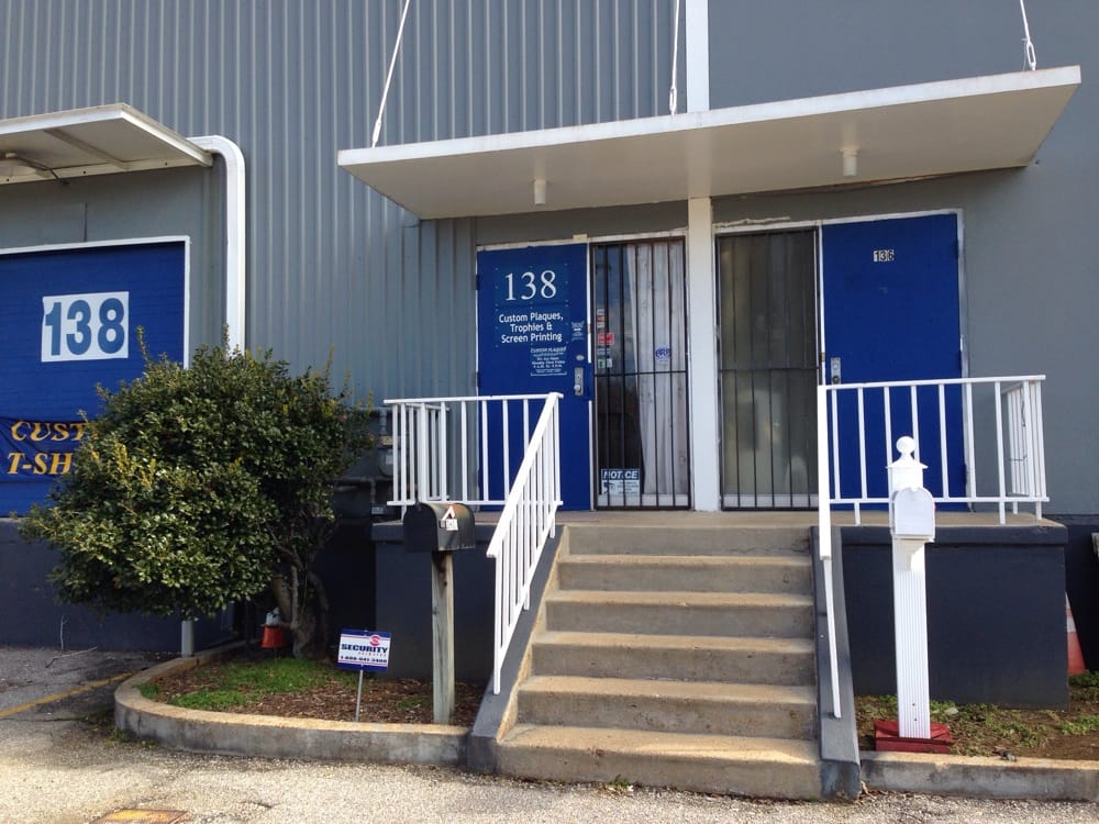 CUSTOM PLAQUES Updated October 2024 138 Cumberland, Memphis