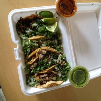 Dos Hermanos Market - Carnita tacos - International Grocery Near Me - Ypsilanti, Michigan