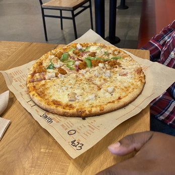 Blaze Pizza - Hubby shared his pie with the 5 year old! Half spicy chicken half not spicy!! - Pizza Near Me - Las Vegas, Nevada