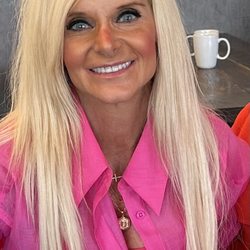 Blended Ends Salon - Debbie O'grodnick Blonde hair highlights by Morgan Carlton