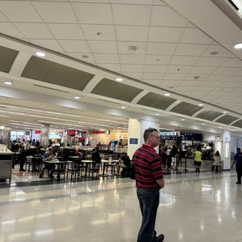 Concourse E - Airport Terminals Near Me - Atlanta, Georgia