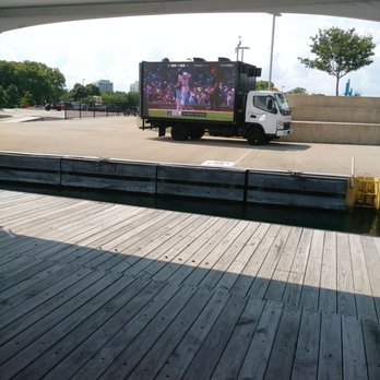 31st Street Beach - They have tv do you wont miss the game. - Beaches Near Me - Chicago, Illinois 31st Street Beach - They have tv do you wont miss the game. - Beaches Near Me - Chicago, Illinois