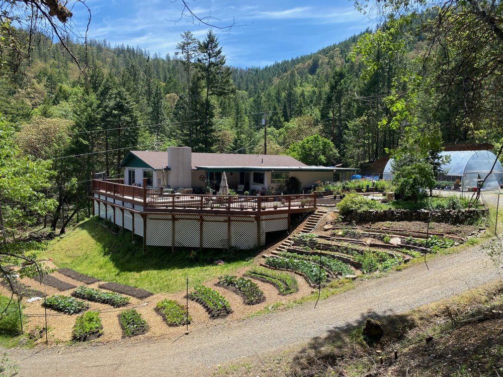 DORMOUSE FARM Updated June 2024 30 Photos 2135 Knowles Rd