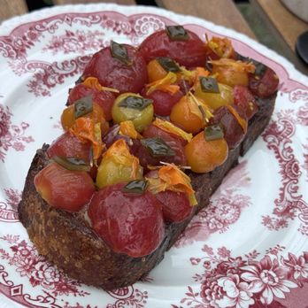 Butterlamp Bread & Beverage - Heirloom tomatoes on toast - Wine Bars Near Me - Nashville, Tennessee