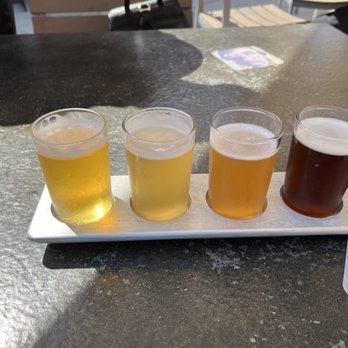 Yard House - Beer flight - Bars Near Me - Glenview, Illinois Yard House - Beer flight - Bars Near Me - Glenview, Illinois