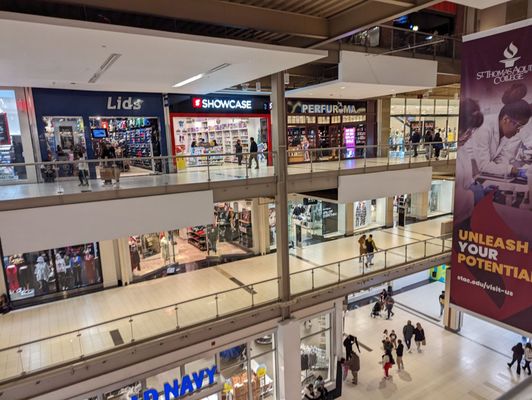 Palisades Center by null