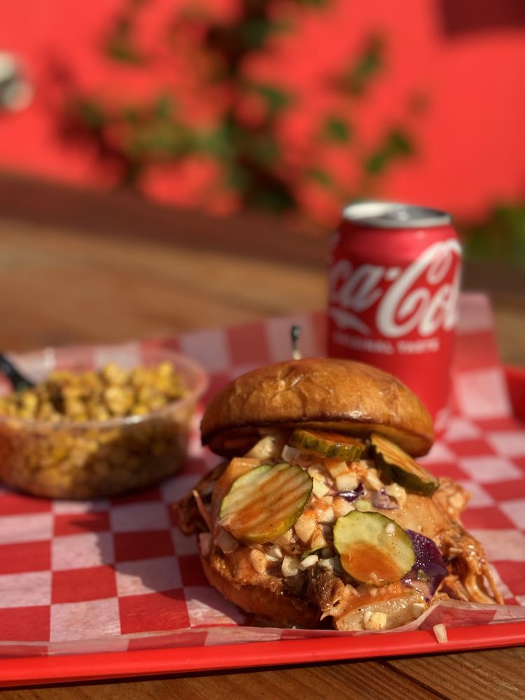 Smokey's BBQ Logo