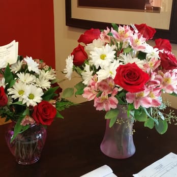The Flower Bucket - big one is original, small one is supposedly "filled as priced" half the freakin size!! - Florists Near Me - Austin, Texas The Flower Bucket - big one is original, small one is supposedly "filled as priced" half the freakin size!! - Florists Near Me - Austin, Texas