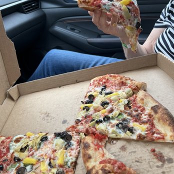 Pau Pizza - In the car, in the rain - Pizza Near Me - Kamuela, Hawaii Pau Pizza - In the car, in the rain - Pizza Near Me - Kamuela, Hawaii