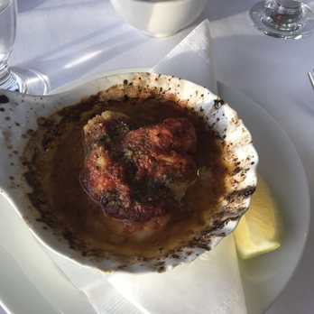 Skylon Tower - Shrimps and Scallops (Only like 2 small pieces of each) - Canadian (New) Near Me - Niagara Falls, Ontario