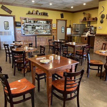 La Spiga Bakery - tables and chairs in a restaurant - Bakeries Near Me - Addison, Texas La Spiga Bakery - tables and chairs in a restaurant - Bakeries Near Me - Addison, Texas