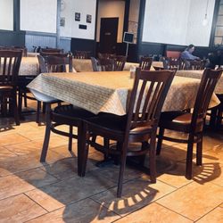 Coppola's Pizzeria & Italian Restaurant - Seating