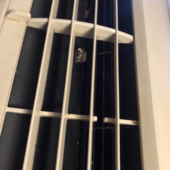 Days Inn by Wyndham Dubuque - Mold growing in vents of air conditioner - Hotels Near Me - Dubuque, Iowa