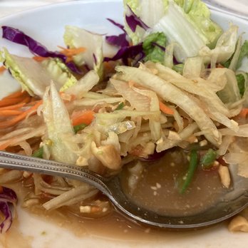 Racha Café - Green papaya salad - Thai Near Me - Berkeley, California