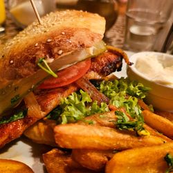 Gasthaus Glaswerk - Chicken Burger 12,50€